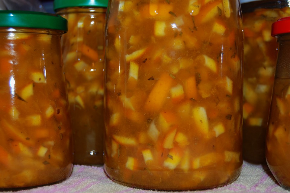 Готовые банки с джемом