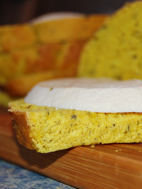 Индийский хлеб с сыром